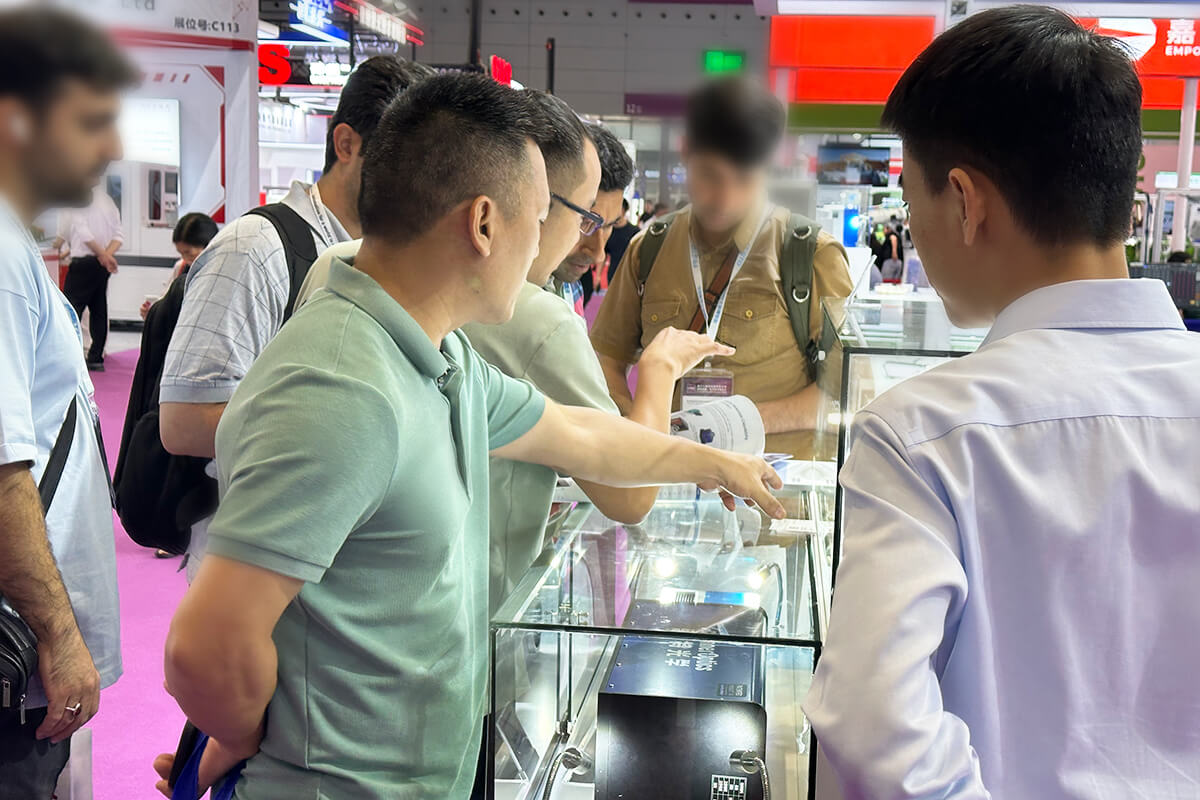 ITB8888通博光学展位现场 ITB8888通博光学展位现场